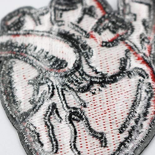 MUNAN Embroidered Heart Patch 2PC DIY Applique Emblem